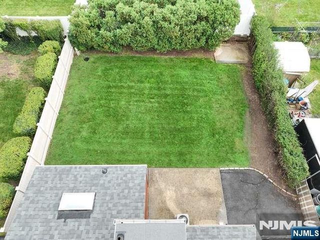 118 Gilbert Avenue, Elmwood Park, NJ 07407
