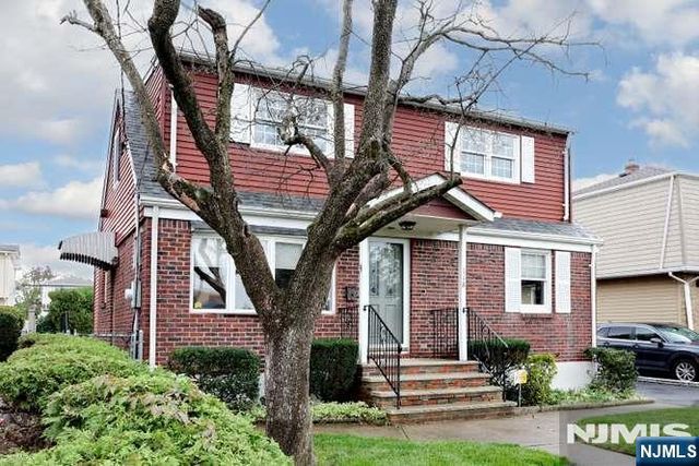 118 Gilbert Avenue, Elmwood Park, NJ 07407