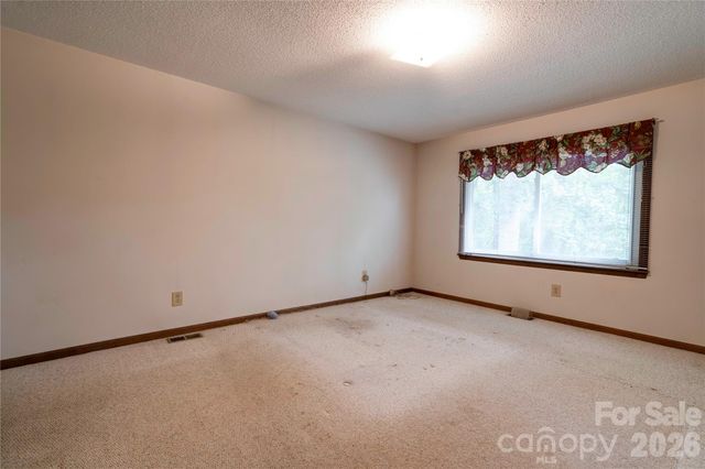 1208 N Piedmont Avenue, Kings Mountain, NC 28086