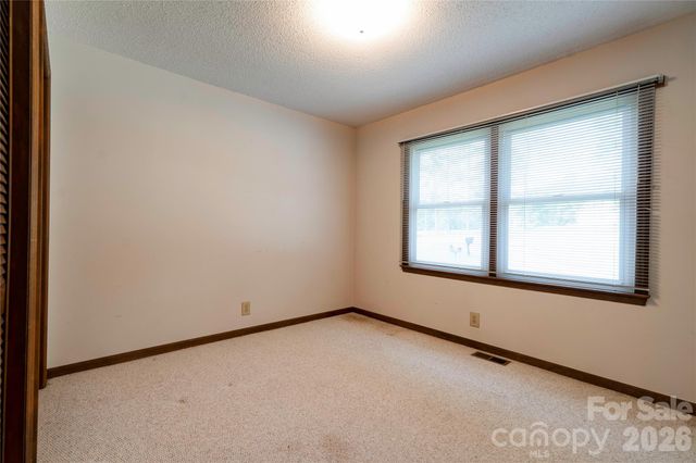 1208 N Piedmont Avenue, Kings Mountain, NC 28086
