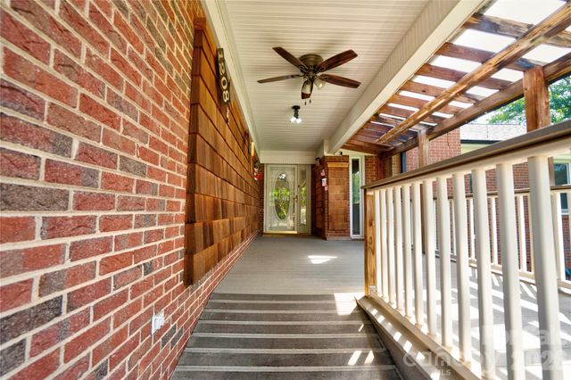 1208 N Piedmont Avenue, Kings Mountain, NC 28086