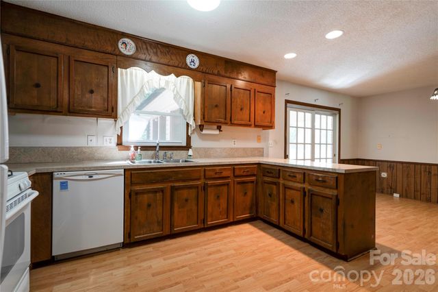 1208 N Piedmont Avenue, Kings Mountain, NC 28086