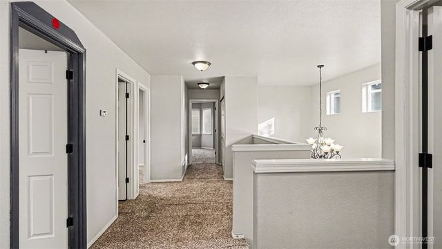 16102 77th Avenue E, Puyallup, WA 98375