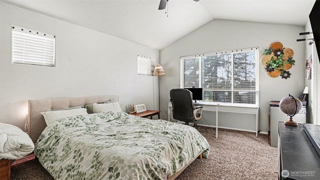 16102 77th Avenue E, Puyallup, WA 98375