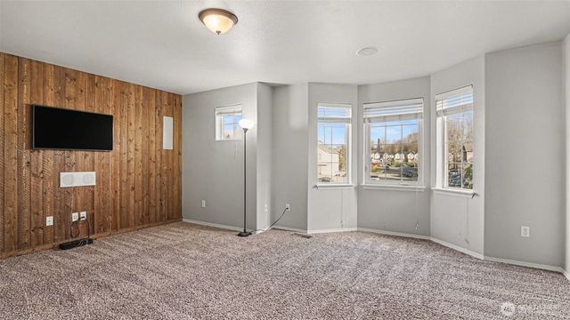 16102 77th Avenue E, Puyallup, WA 98375