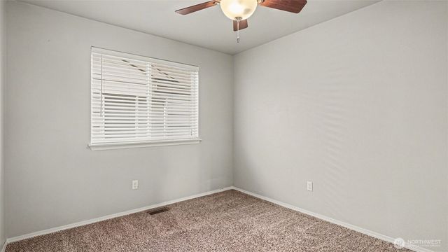 16102 77th Avenue E, Puyallup, WA 98375