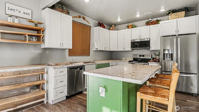 16102 77th Avenue E, Puyallup, WA 98375