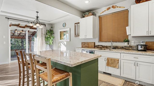 16102 77th Avenue E, Puyallup, WA 98375