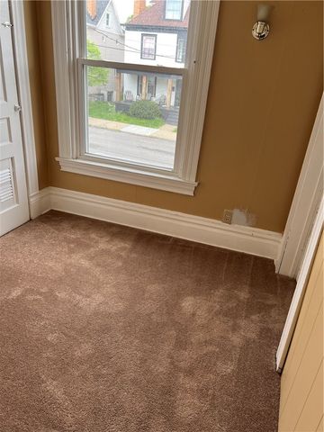 376 Vermont Ave, Rochester, PA 15074