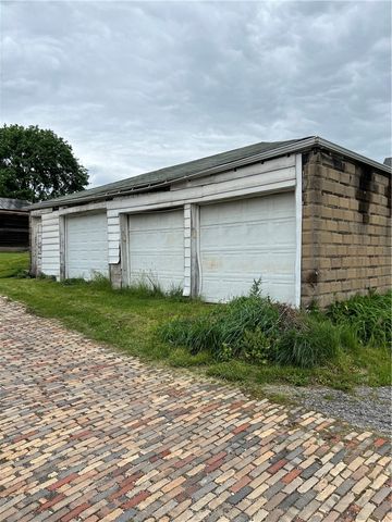 376 Vermont Ave, Rochester, PA 15074