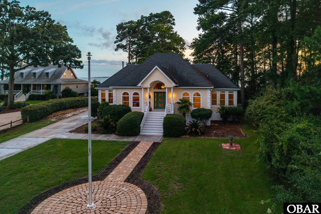 Image 1 of property listing at 3032 Martins Point Road Lot 40, Kitty Hawk, NC 27949
