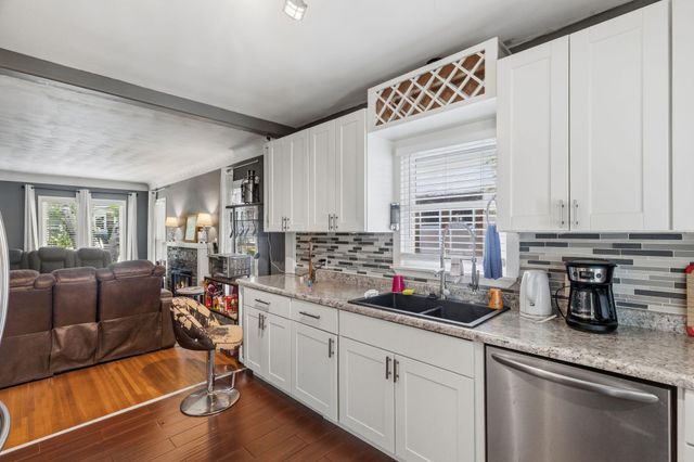 867 Delaware Avenue, Saint Paul, MN 55107