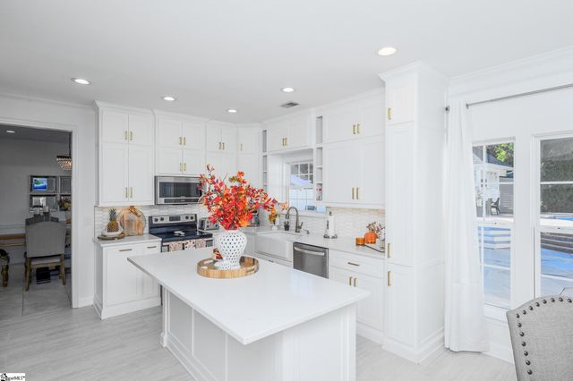 604 Buttermilk Court, Simpsonville, SC 29681
