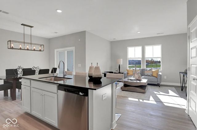 7591 Marin Parkway, Cumberland, IN 46229