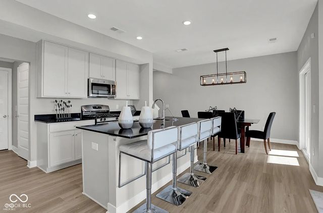 7591 Marin Parkway, Cumberland, IN 46229