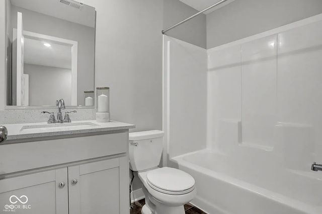 7591 Marin Parkway, Cumberland, IN 46229