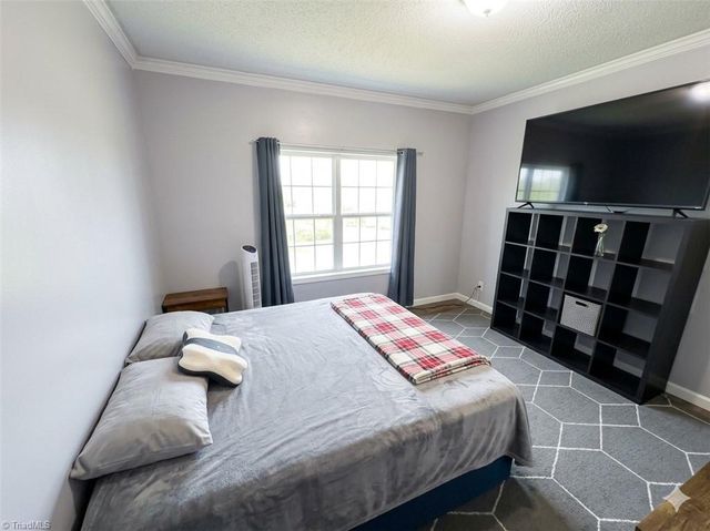 3233 Alamo Drive, Trinity, NC 27370