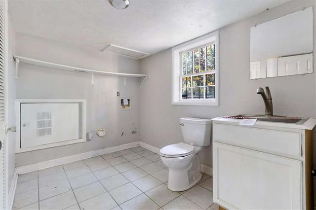 1999 Lindsey Lane, Decatur, GA 30035