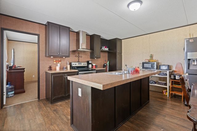 2510 Redwood Circle, Burleson, TX 76028