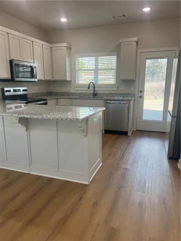 550 Cosmos Street, Centerton, AR 72719