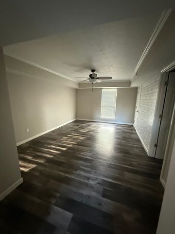 2 Kelly Ct., Longview, TX 75605