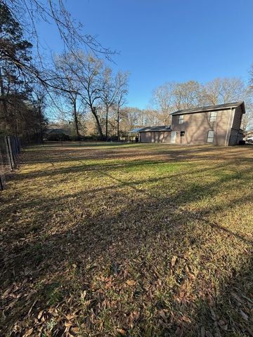 2 Kelly Ct., Longview, TX 75605