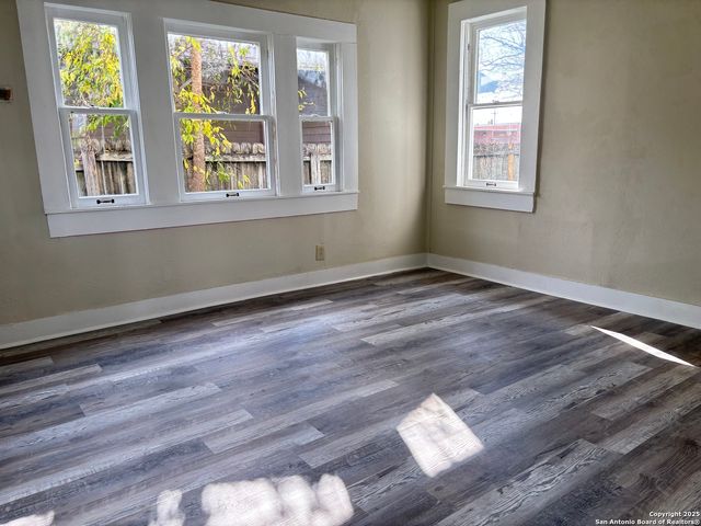 1316 N Olive, Seguin, TX 78155