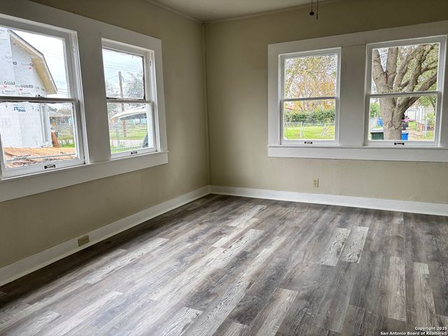 1316 N Olive, Seguin, TX 78155