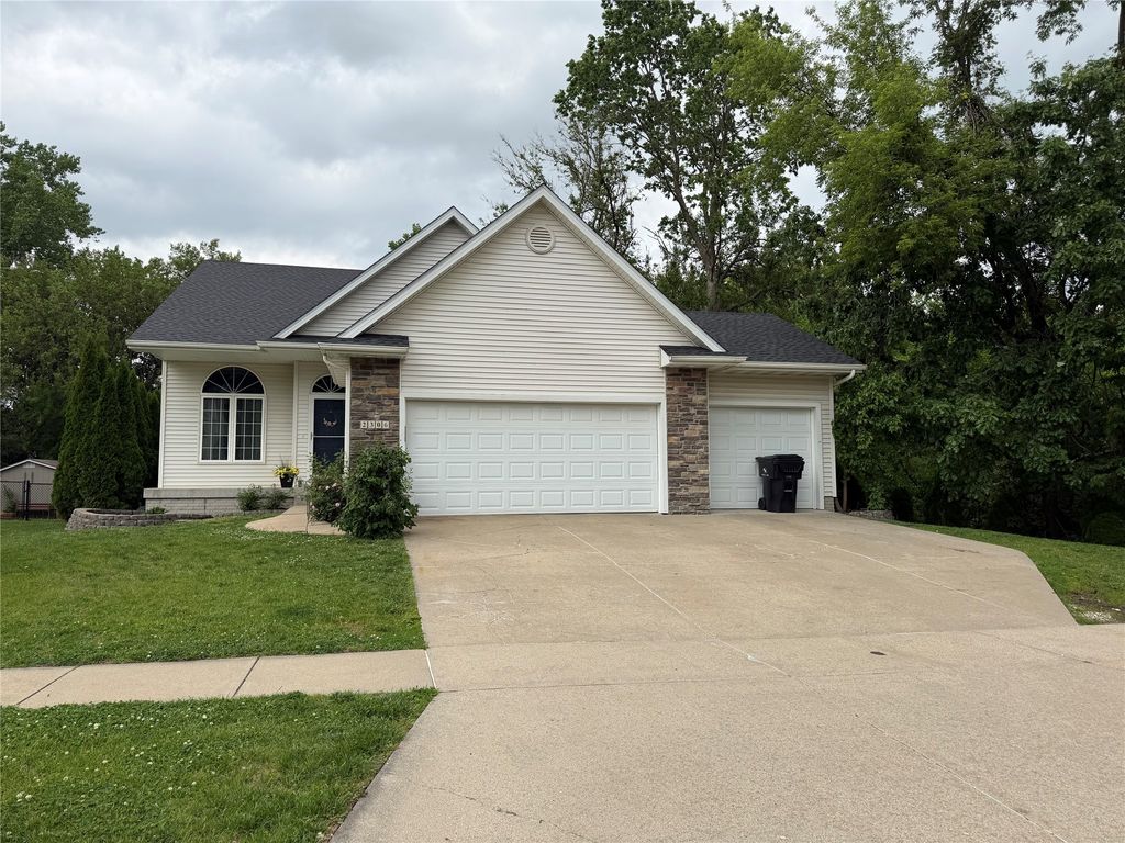 2306 SW 35th Street, Ankeny, IA 50023