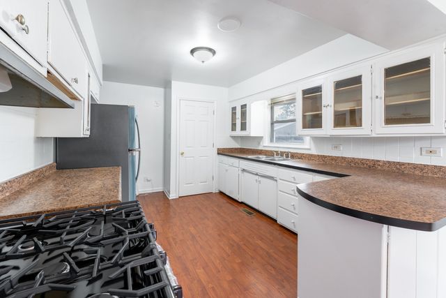 16426 Shirley Court, South Holland, IL 60473