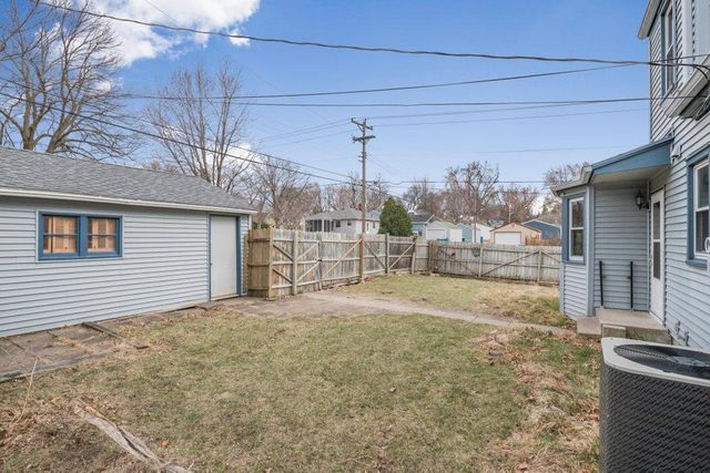 3500 Abbott Avenue N, Robbinsdale, MN 55422