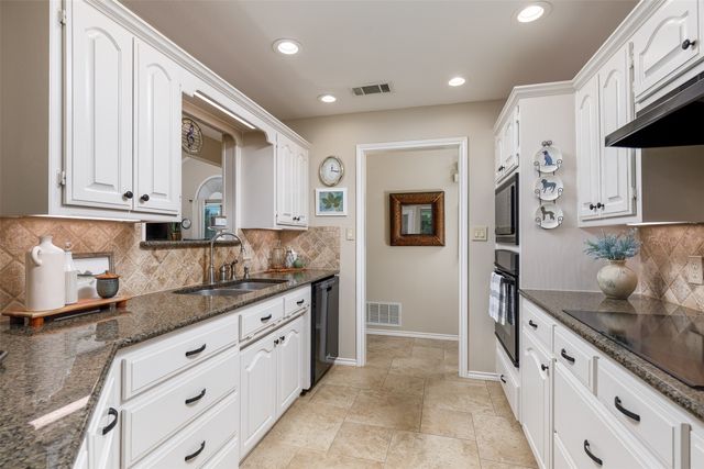 2225 The Crossings Drive, Lowry Crossing, TX 75069