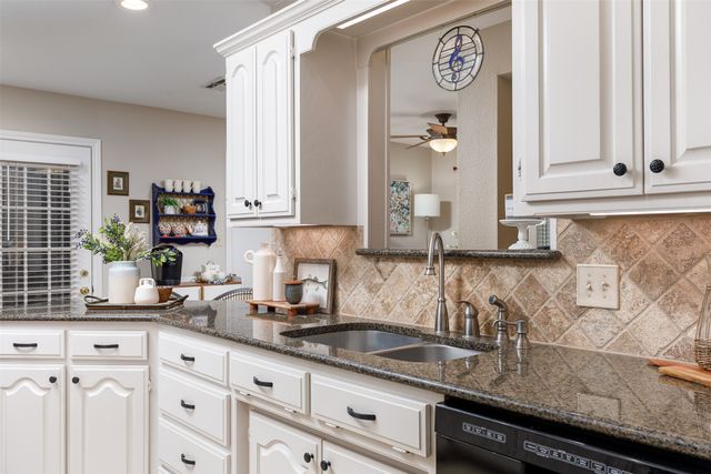 2225 The Crossings Drive, Lowry Crossing, TX 75069