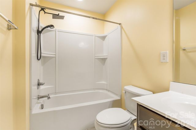9622 Springholm Drive, Charlotte, NC 28278