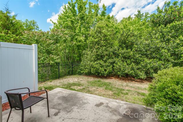 9622 Springholm Drive, Charlotte, NC 28278