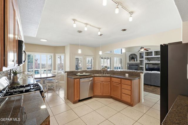 6075 LAGUNA VISTA Drive, El Paso, TX 79932