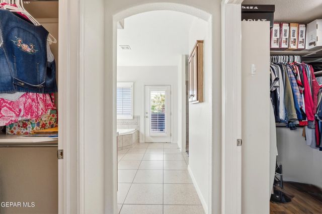 6075 LAGUNA VISTA Drive, El Paso, TX 79932