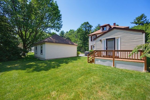 413 Goldthwaite Rd, Northbridge, MA 01588