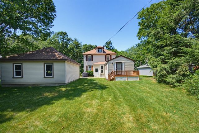 413 Goldthwaite Rd, Northbridge, MA 01588