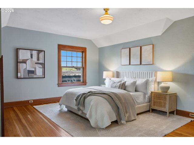 2747 Ne 15TH Ave, Portland, OR 97212