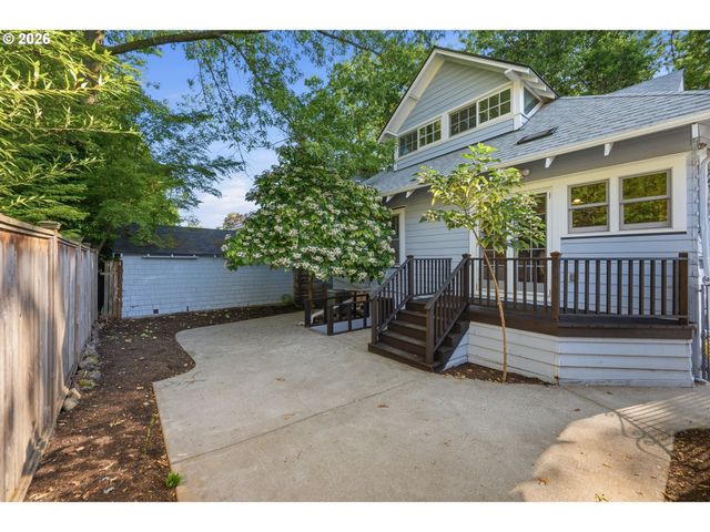 2747 Ne 15TH Ave, Portland, OR 97212