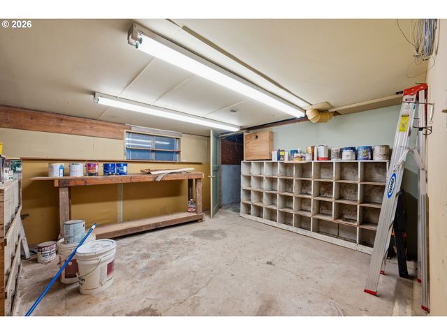 2747 Ne 15TH Ave, Portland, OR 97212