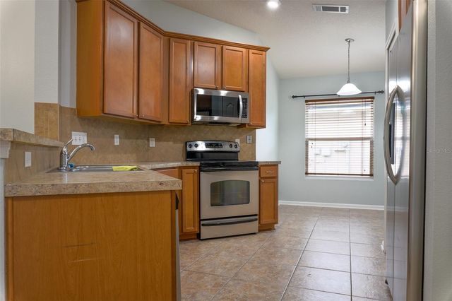 241 N ABERDEENSHIRE DRIVE, St Johns, FL 32259