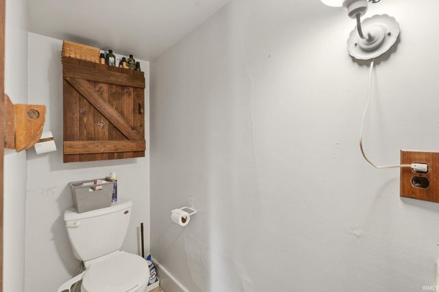 404 S Van Scoyoc Street, Avilla, IN 46710