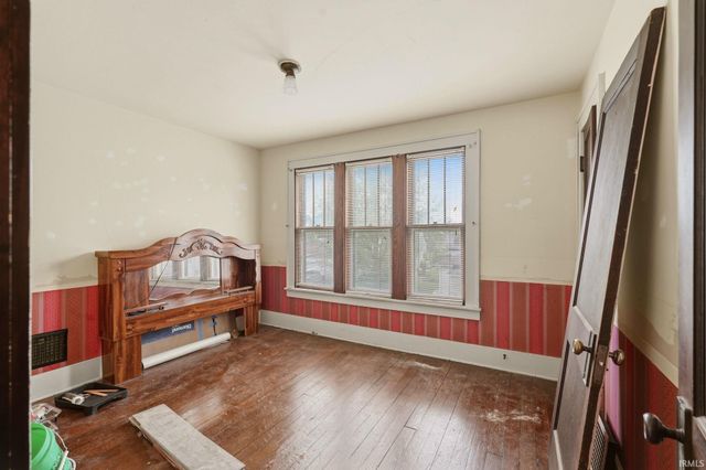 404 S Van Scoyoc Street, Avilla, IN 46710