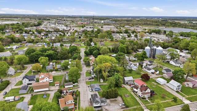 404 S Van Scoyoc Street, Avilla, IN 46710