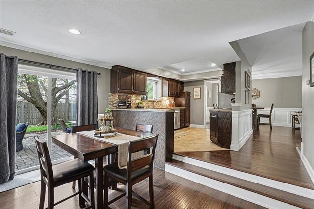 8908 LAMAR Avenue, Overland Park, KS 66207