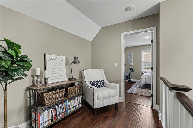 8908 LAMAR Avenue, Overland Park, KS 66207