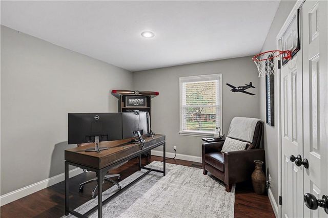 8908 LAMAR Avenue, Overland Park, KS 66207