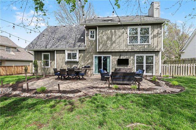 8908 LAMAR Avenue, Overland Park, KS 66207
